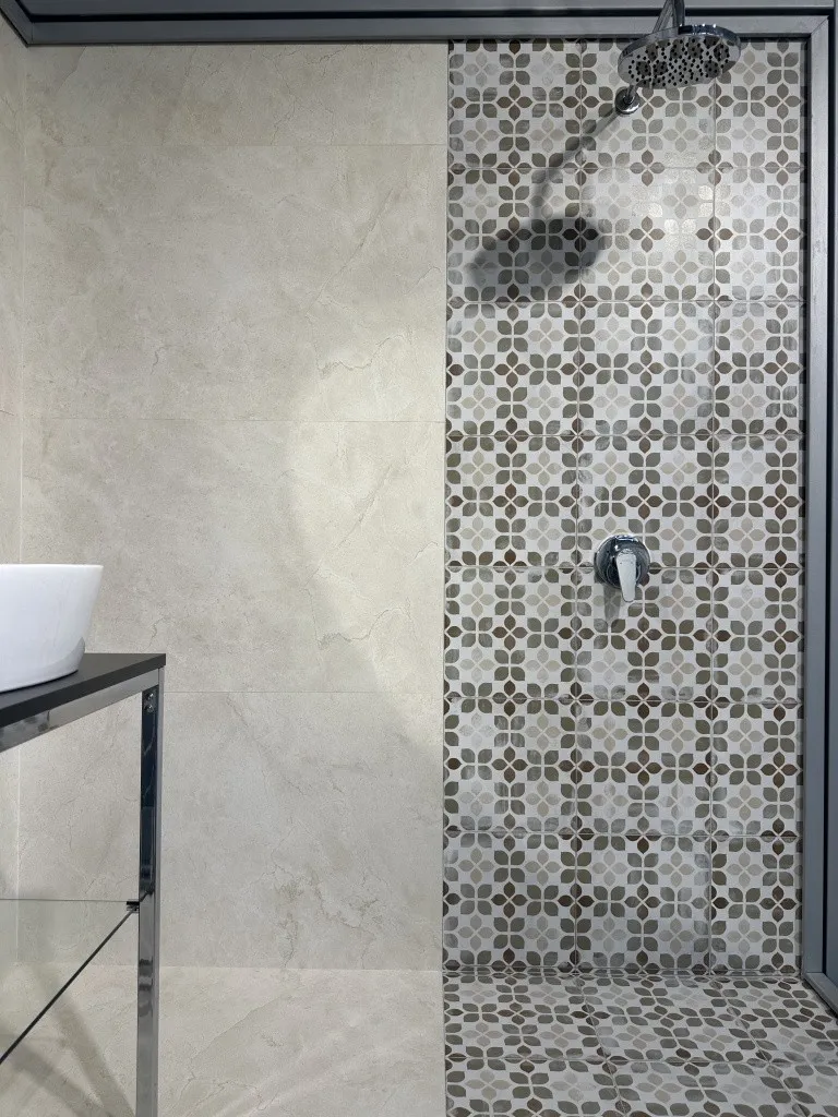 Crema+deco amaris Burdeous+Calvin 3.jpeg